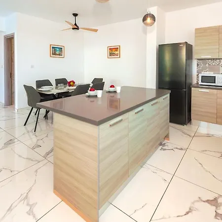 Royal Panoramic View 3bdr With Pool