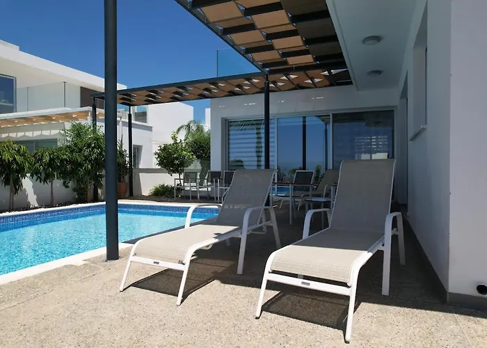 Royal Panoramic View 3bdr With Pool 빌라 아이아 나파