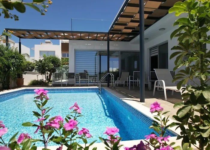 Royal Panoramic View 3bdr With Pool 别墅 *