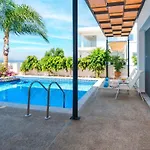 别墅 Royal Panoramic View 3bdr With Pool