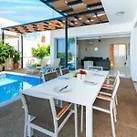 Royal Panoramic View 3bdr With Pool 别墅 *