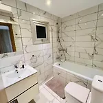 别墅 Royal Panoramic View 3bdr With Pool *