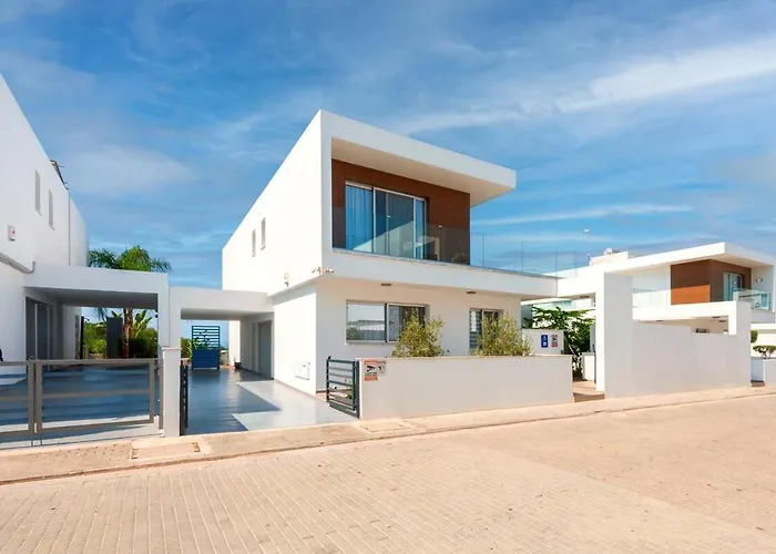 Royal Panoramic View 3bdr With Pool